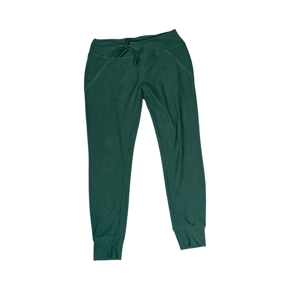 Grace & Lace Green live in loungers